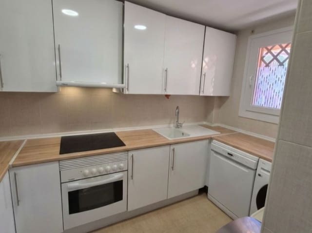 2 slaapkamer Strandappartement te koop in Mijas met zwembad garage - € 295.000 (Ref: 9935564)
