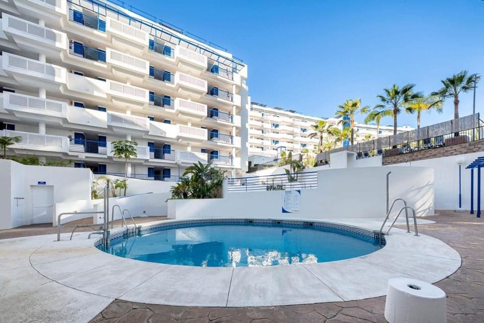 1 soveværelse Strandlejlighed til salg i Benalmadena med swimmingpool - € 234.000 (Ref: 9937514)
