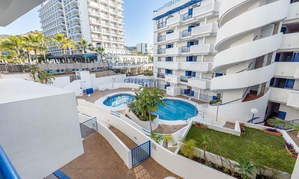 1 soveværelse Strandlejlighed til salg i Benalmadena med swimmingpool - € 234.000 (Ref: 9937514)