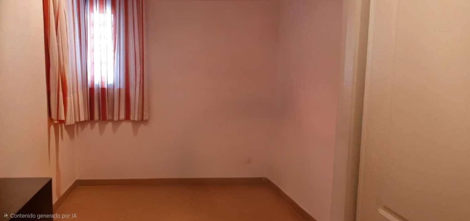 1 soveværelse Strandlejlighed til salg i Benalmadena med swimmingpool - € 234.000 (Ref: 9937514)