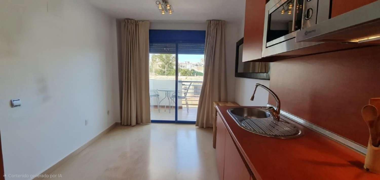 1 soveværelse Strandlejlighed til salg i Benalmadena med swimmingpool - € 234.000 (Ref: 9937514)