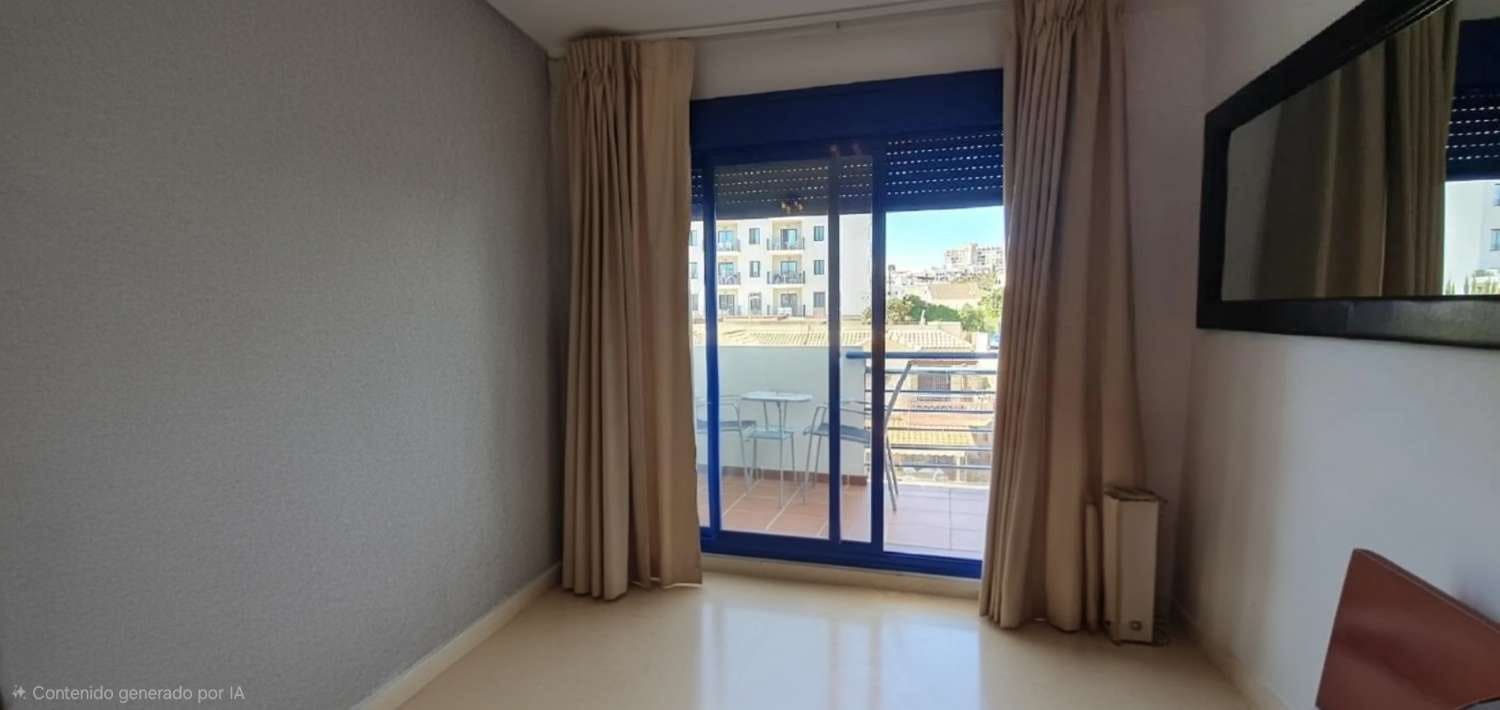 1 soveværelse Strandlejlighed til salg i Benalmadena med swimmingpool - € 234.000 (Ref: 9937514)