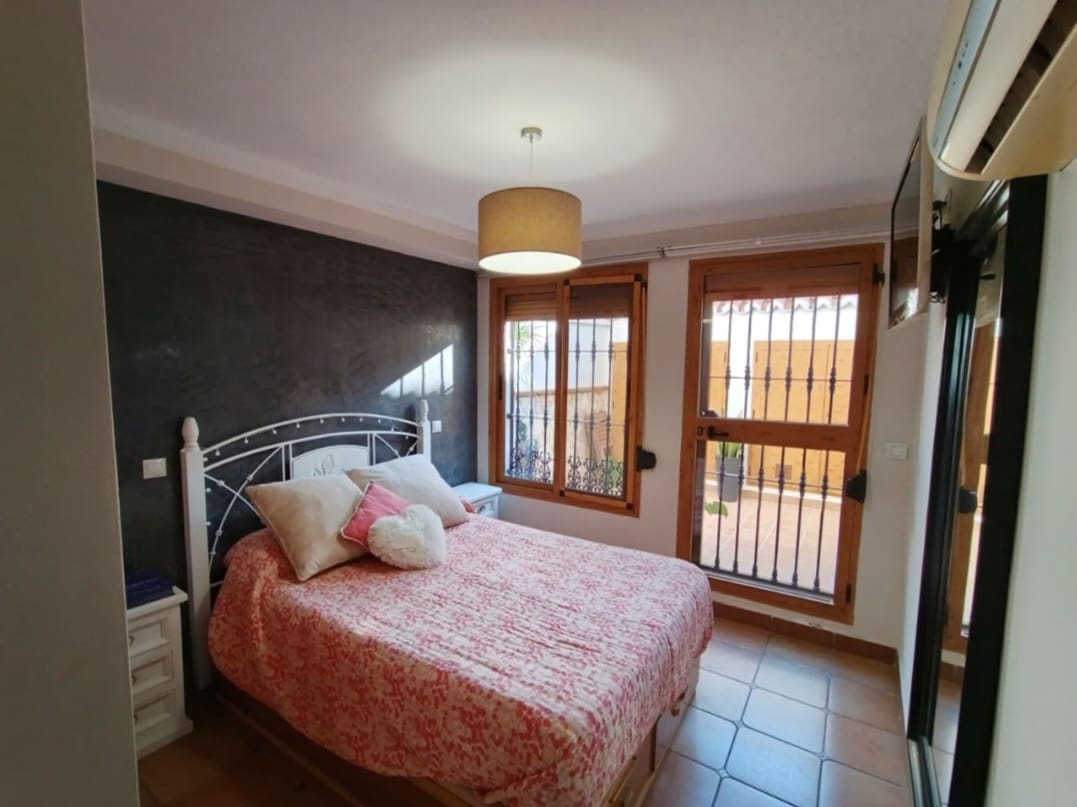 2 soverom Rekkehus til salgs i Torremolinos - € 409 000 (Ref: 9949178)