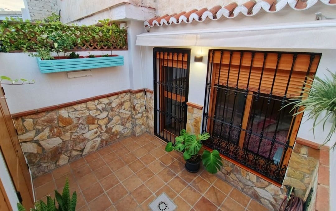 2 soverom Rekkehus til salgs i Torremolinos - € 409 000 (Ref: 9949178)