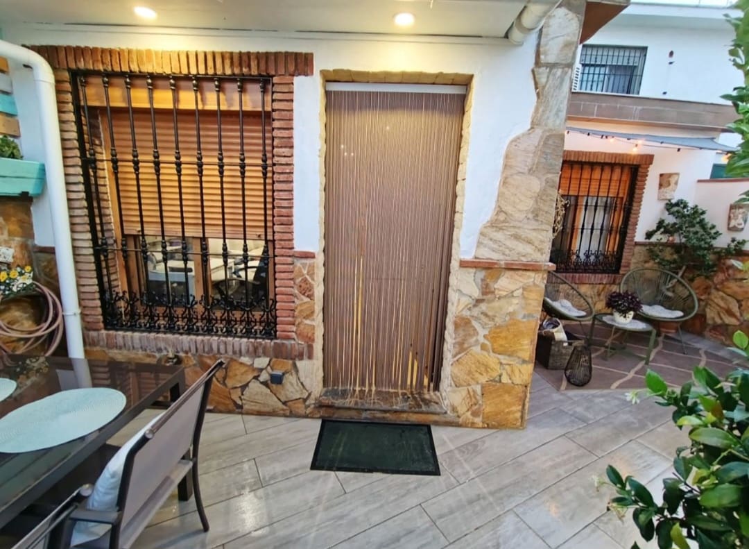 2 soverom Rekkehus til salgs i Torremolinos - € 409 000 (Ref: 9949178)