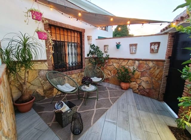 2 soverom Rekkehus til salgs i Torremolinos - € 409 000 (Ref: 9949178)