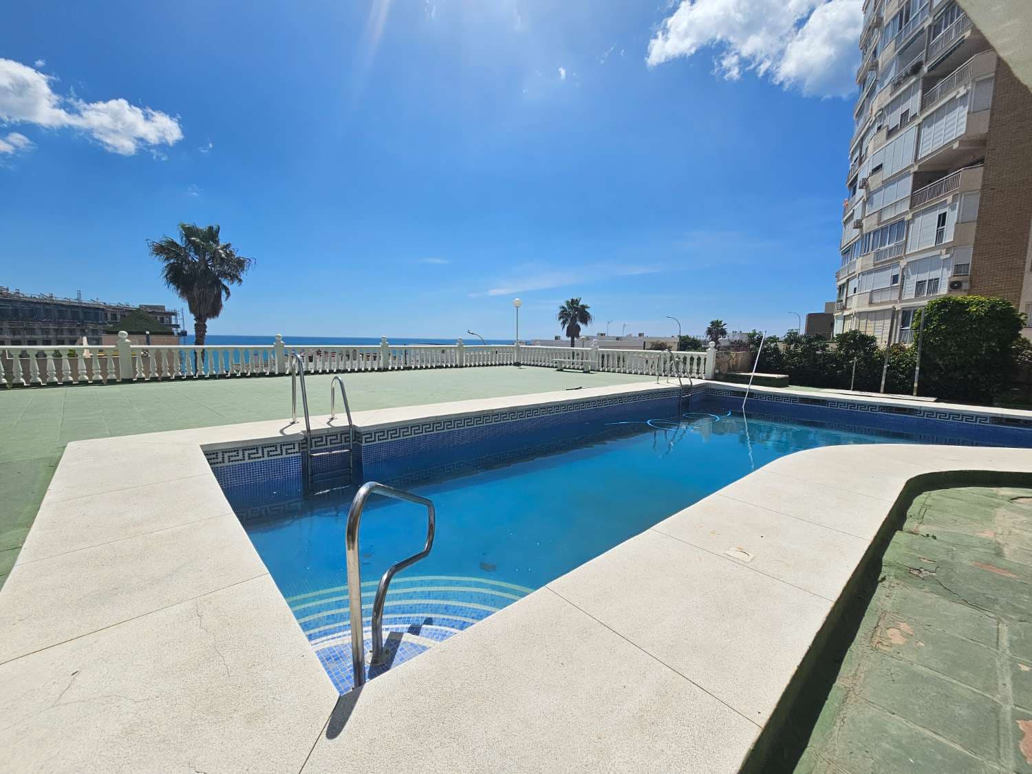 Studio à vendre à Torremolinos avec piscine garage - 244 000 € (Ref: 9953747)
