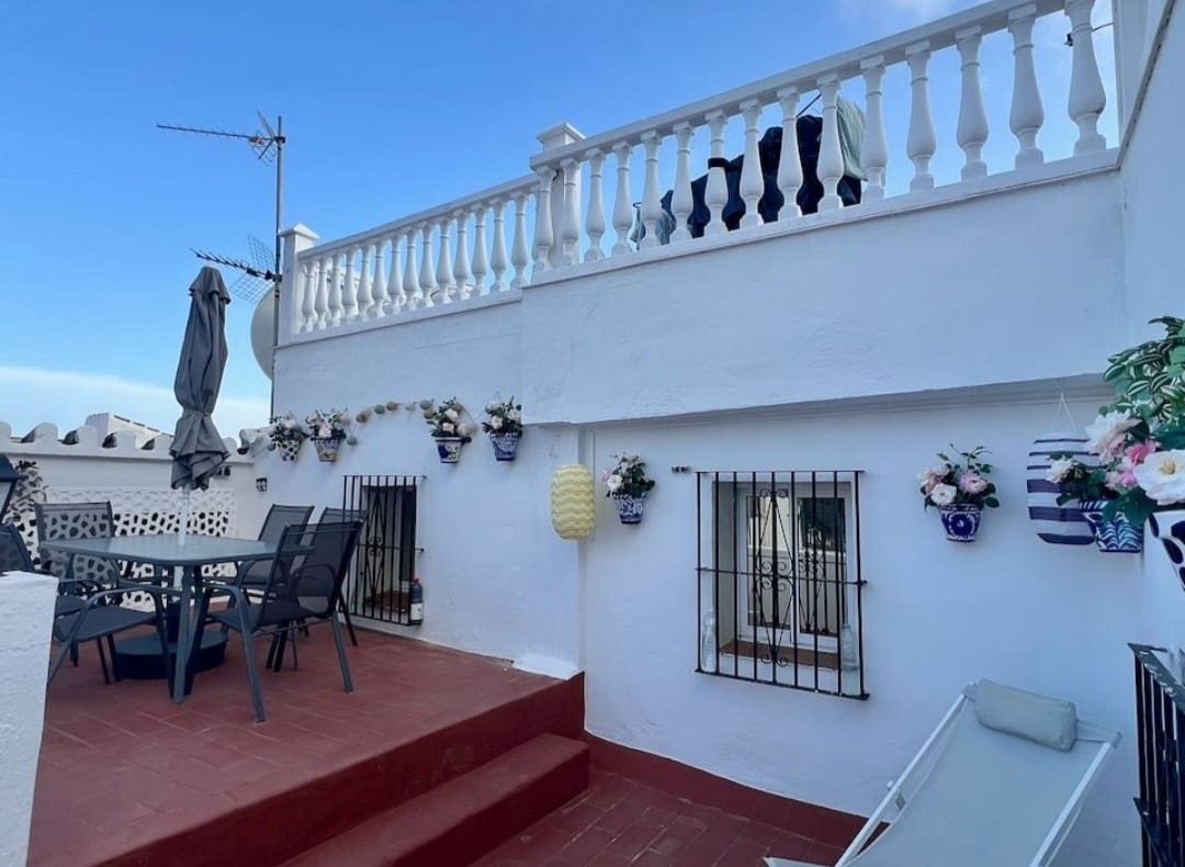 3 bedroom Beach Apartment for sale in Mijas - € 275,000 (Ref: 9964885)
