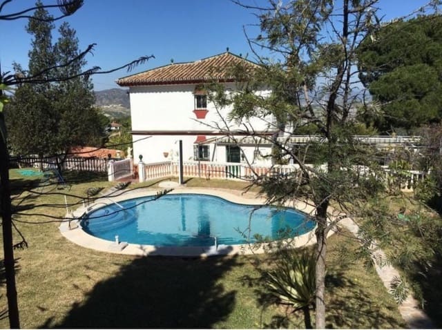 4 camera da letto Villa in vendita in Alhaurín de la Torre con piscina garage - 605.000 € (Rif: 9964886)