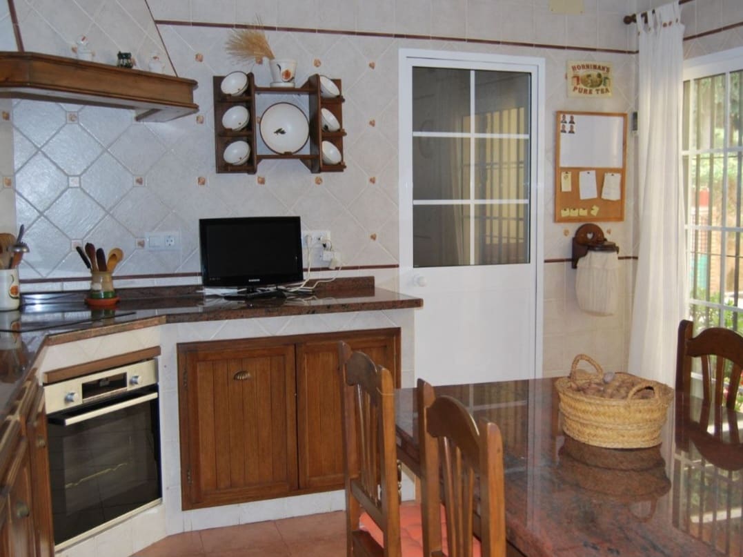 5 sovrum Villa till salu i Antequera med pool - 685 000 € (Ref: 9964887)