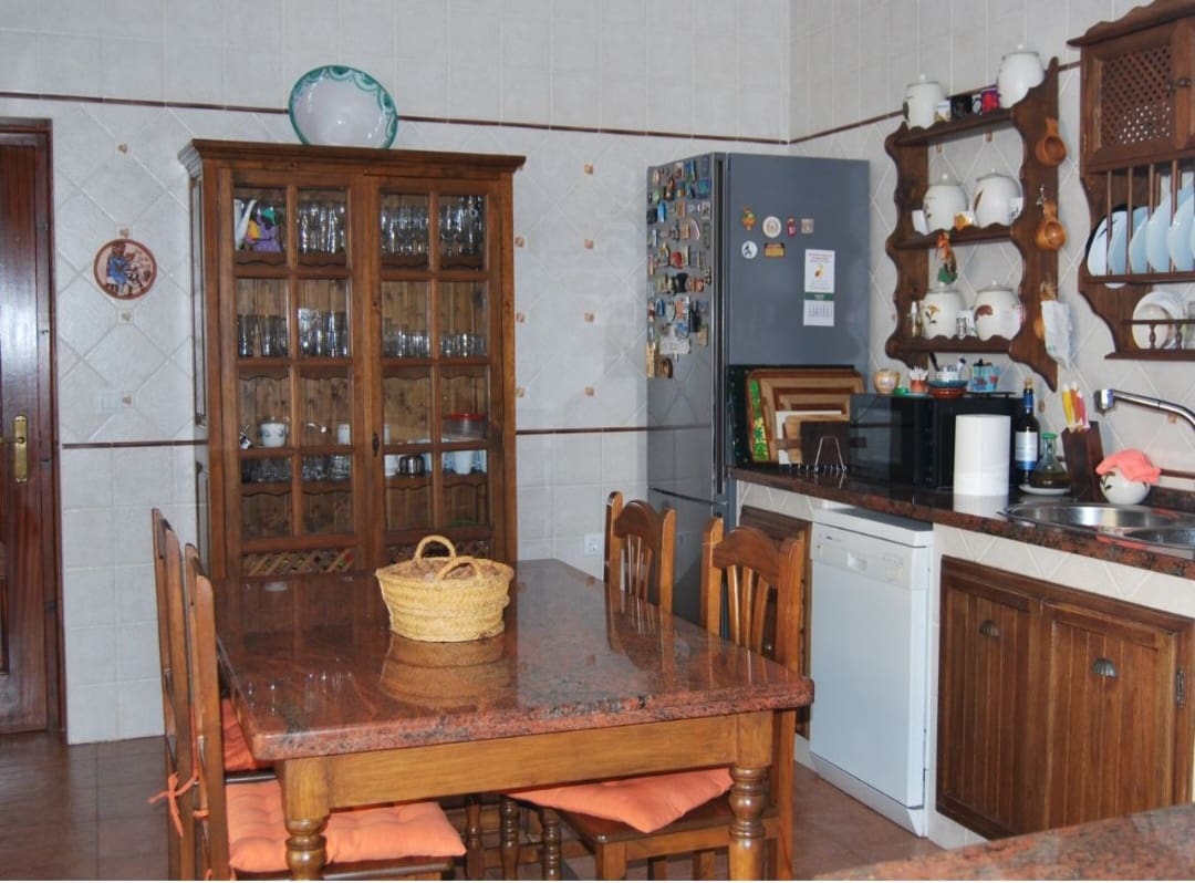 5 sovrum Villa till salu i Antequera med pool - 685 000 € (Ref: 9964887)