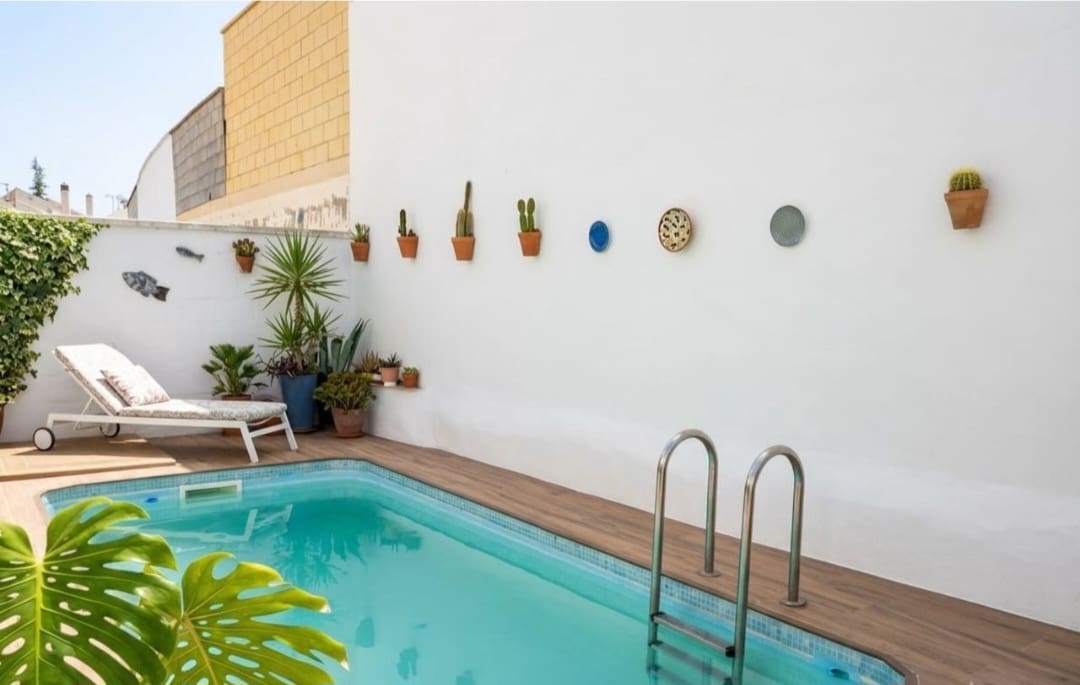 4 bedroom Terraced Villa for sale in Mollina with pool - € 255,000 (Ref: 9972858)