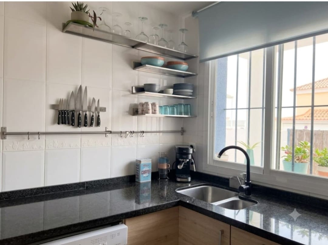 4 bedroom Terraced Villa for sale in Mollina with pool - € 255,000 (Ref: 9972858)