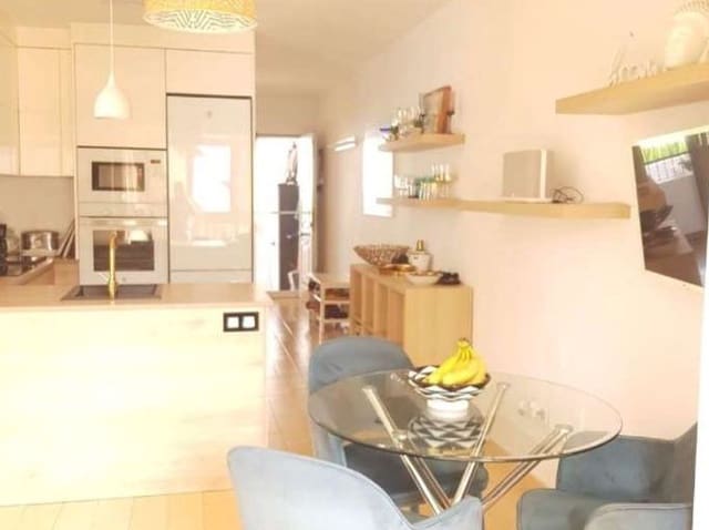 2 soveværelse Strandlejlighed til salg i Fuengirola med swimmingpool - € 285.000 (Ref: 9972860)