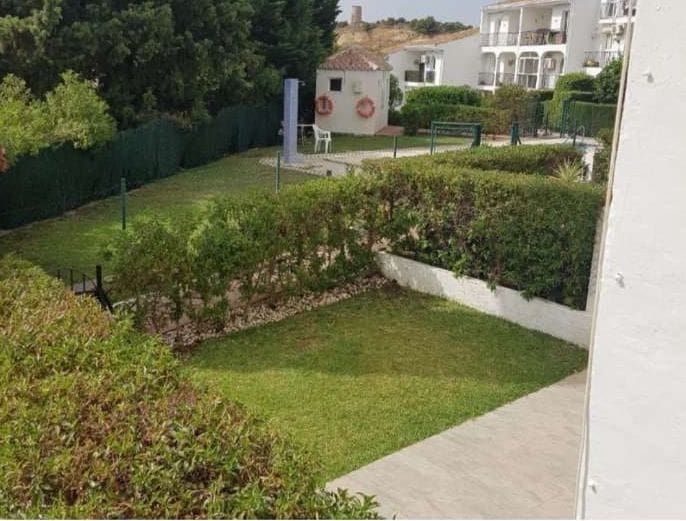 2 bedroom Beach Apartment for sale in Fuengirola with pool - € 285,000 (Ref: 9972860)