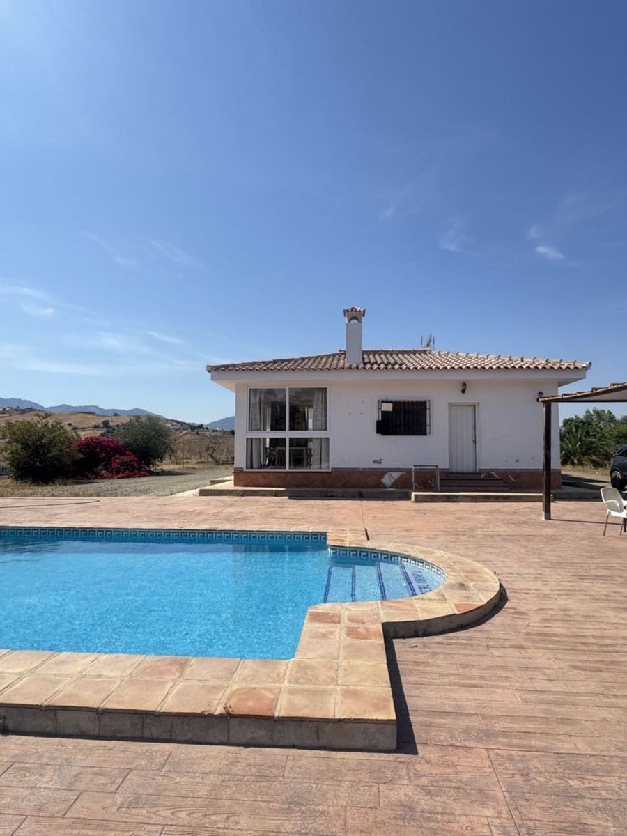 3 bedroom Villa for sale in Cartama with pool - € 329,000 (Ref: 9976784)