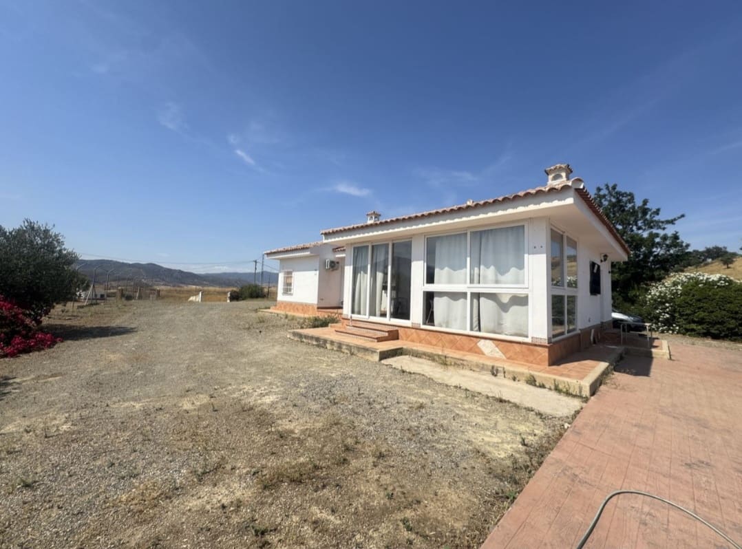 3 bedroom Villa for sale in Cartama with pool - € 329,000 (Ref: 9976784)