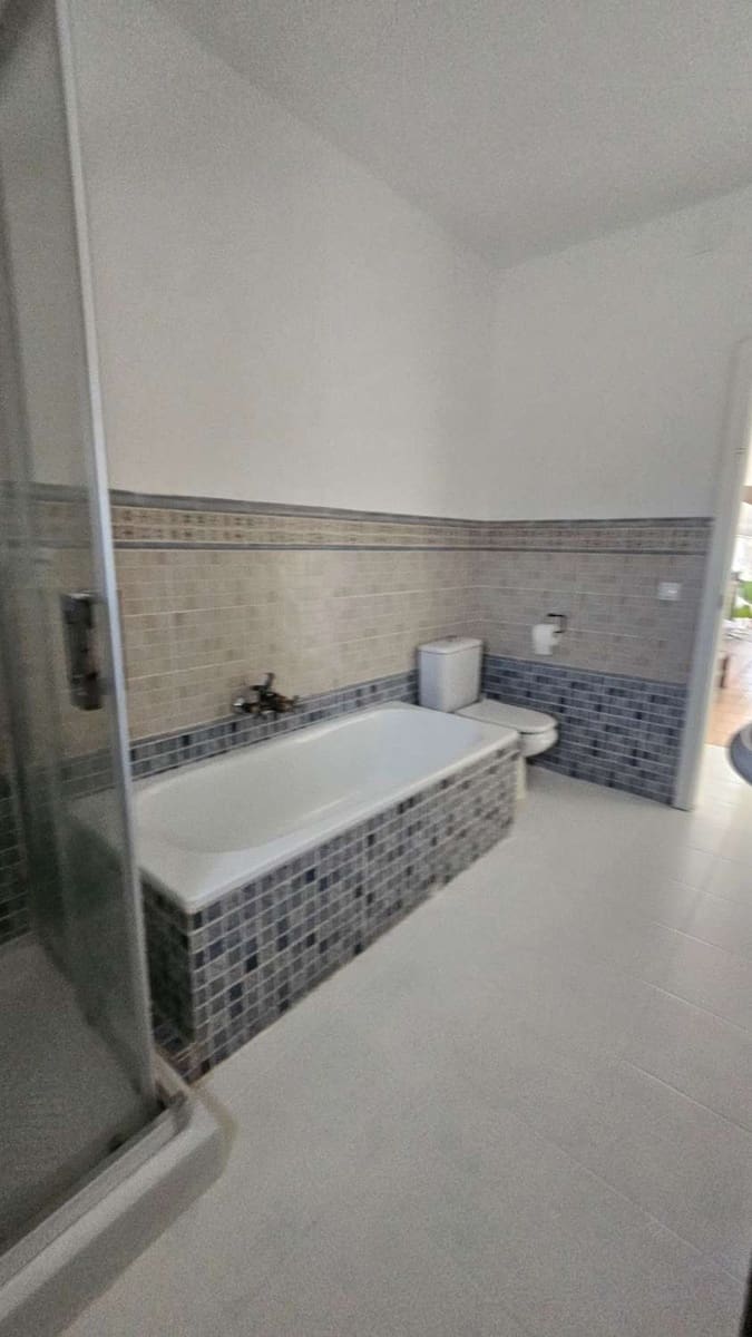 3 bedroom Villa for sale in Coin with pool - € 329,000 (Ref: 9976784)