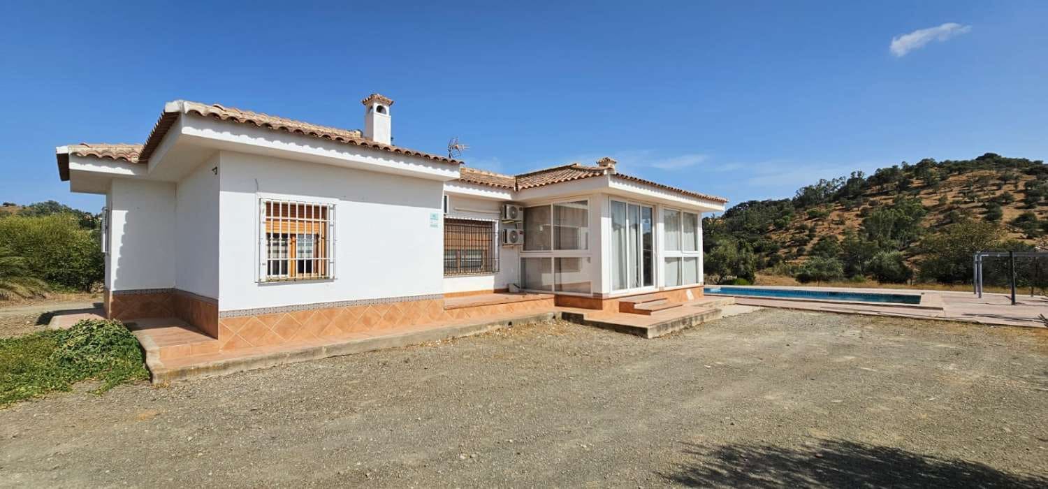 3 bedroom Villa for sale in Coin with pool - € 329,000 (Ref: 9976784)