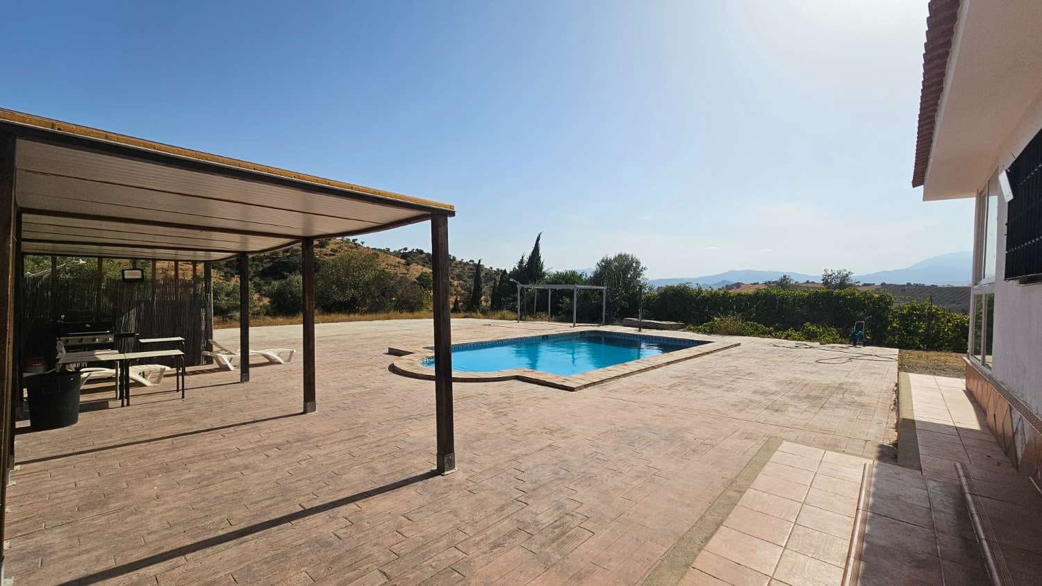 3 bedroom Villa for sale in Coin with pool - € 329,000 (Ref: 9976784)