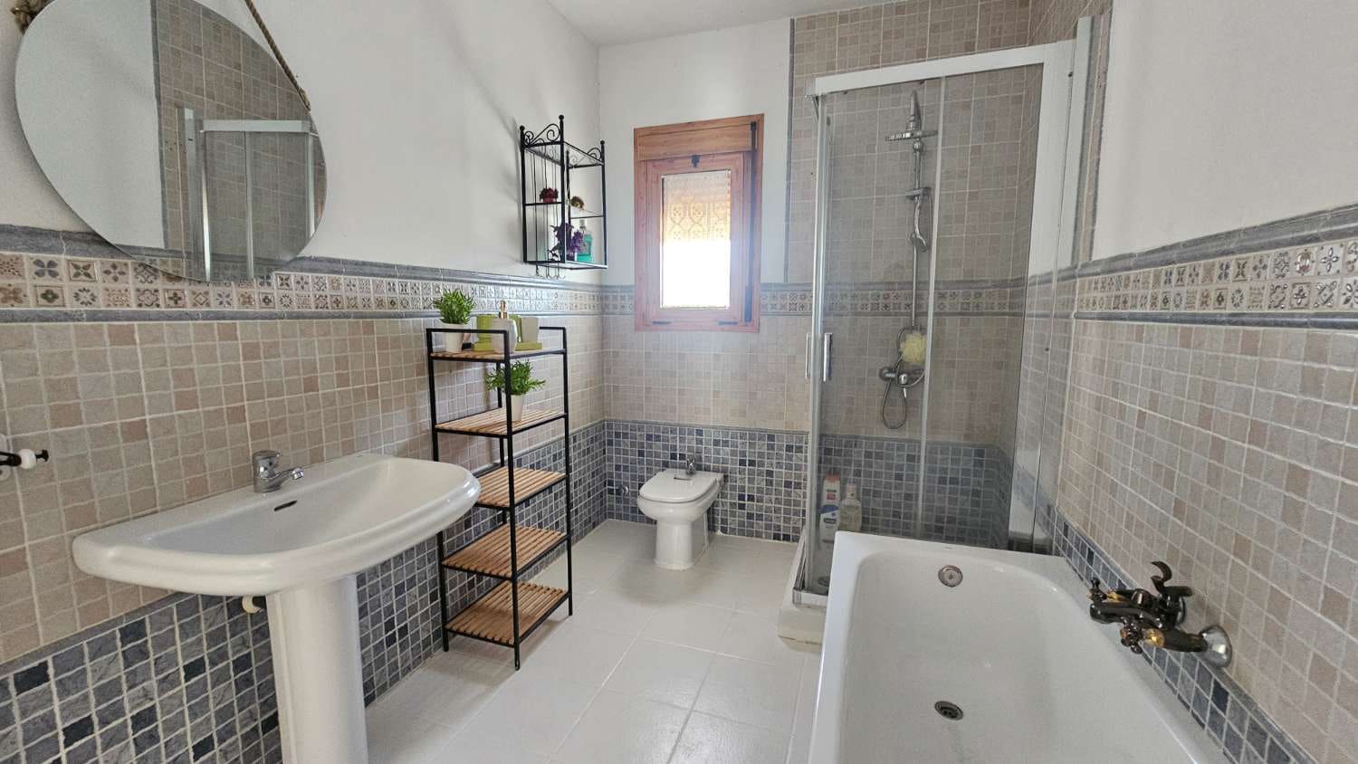 3 bedroom Villa for sale in Coin with pool - € 329,000 (Ref: 9976784)
