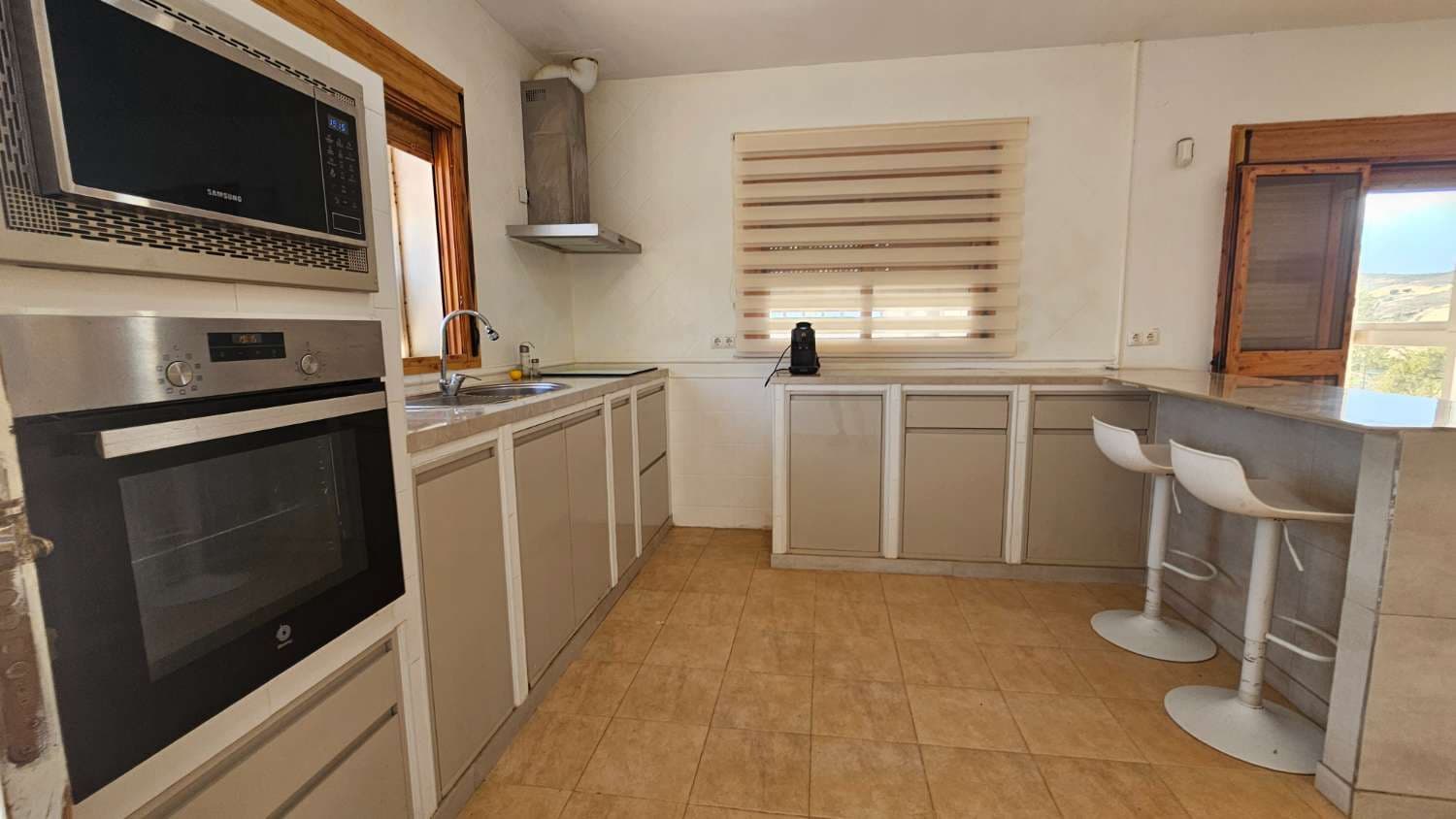 3 bedroom Villa for sale in Coin with pool - € 329,000 (Ref: 9976784)