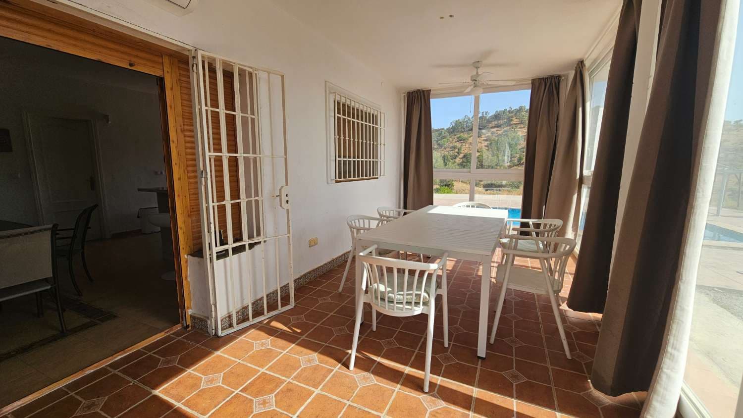 3 bedroom Villa for sale in Coin with pool - € 329,000 (Ref: 9976784)