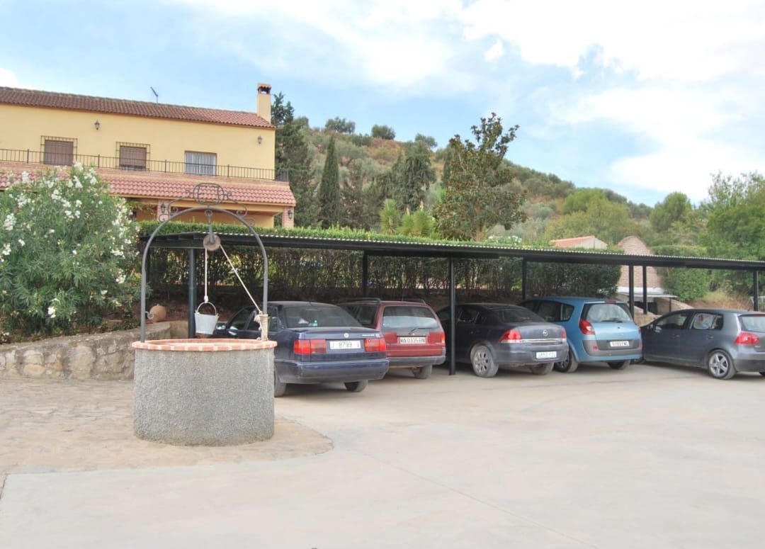 5 soveværelse Villa til salg i Antequera med swimmingpool garage - € 689.000 (Ref: 9976785)