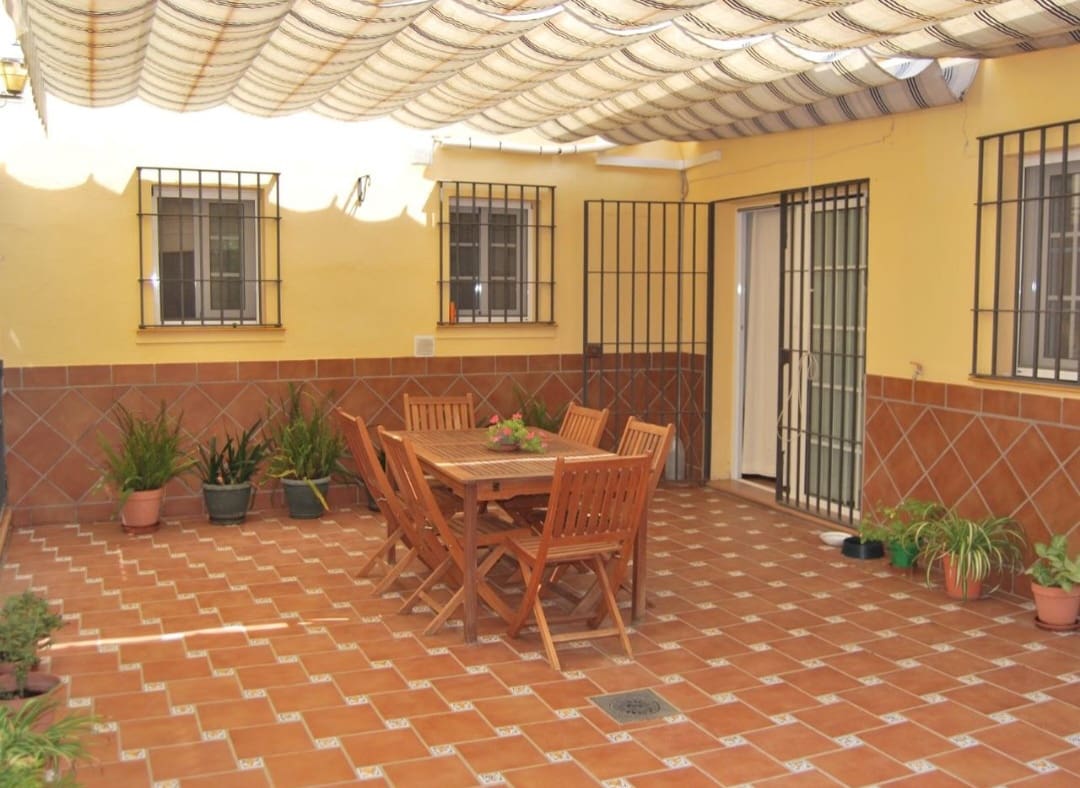 5 soveværelse Villa til salg i Antequera med swimmingpool garage - € 689.000 (Ref: 9976785)