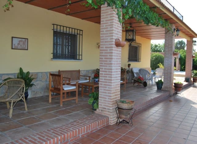 5 soveværelse Villa til salg i Antequera med swimmingpool garage - € 689.000 (Ref: 9976785)