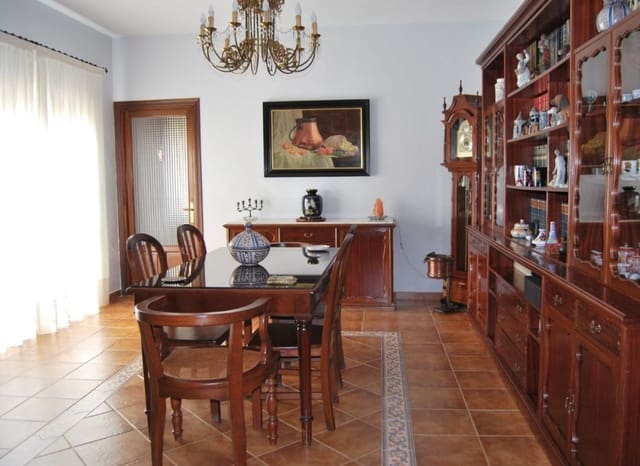 5 soveværelse Villa til salg i Antequera med swimmingpool garage - € 689.000 (Ref: 9976785)