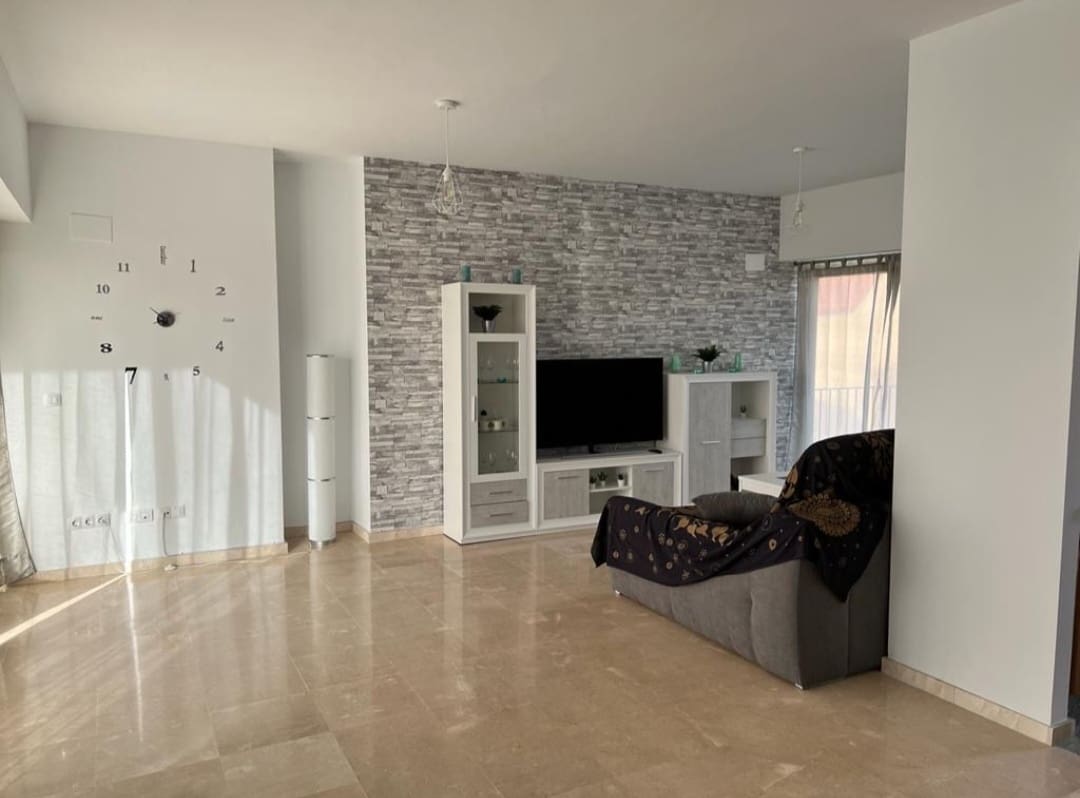 Apartamento Playa de 2 habitaciones en Alhaurín de la Torre en venta con piscina garaje - 365.000 € (Ref: 9978174)