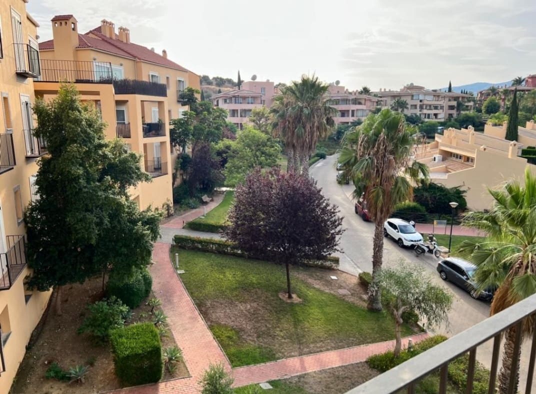 Apartamento Playa de 2 habitaciones en Alhaurín de la Torre en venta con piscina garaje - 365.000 € (Ref: 9978174)