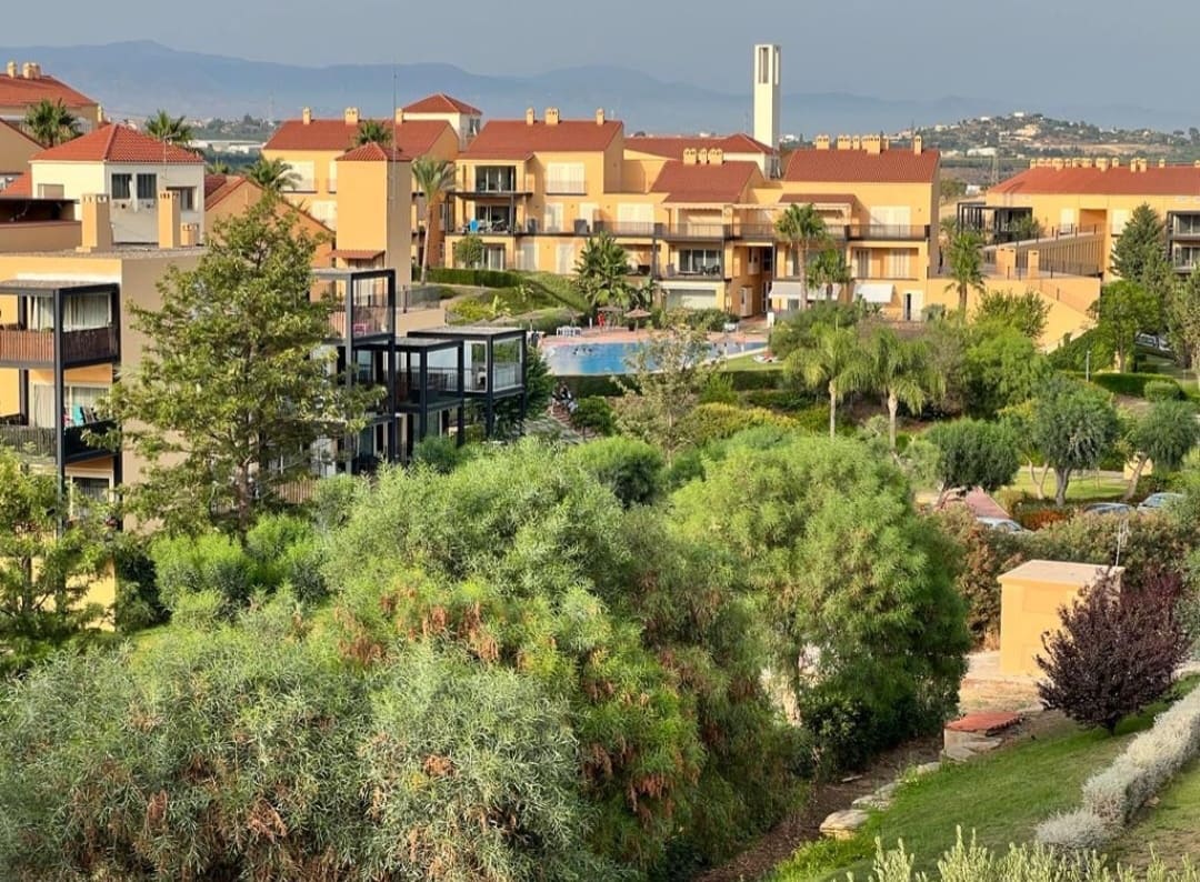 Apartamento Playa de 2 habitaciones en Alhaurín de la Torre en venta con piscina garaje - 365.000 € (Ref: 9978174)