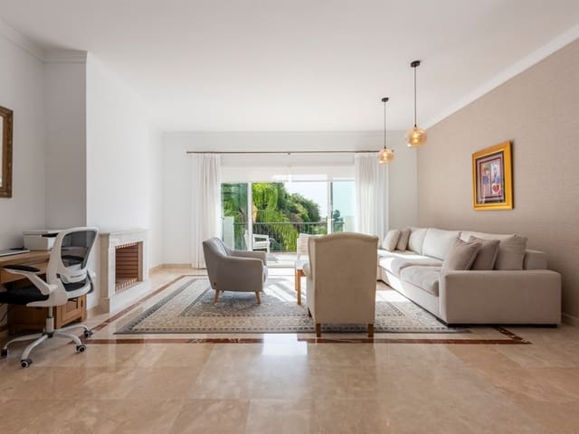 2 bedroom Beach Apartment for sale in Benahavís with pool garage - € 549,000 (Ref: 9982694)