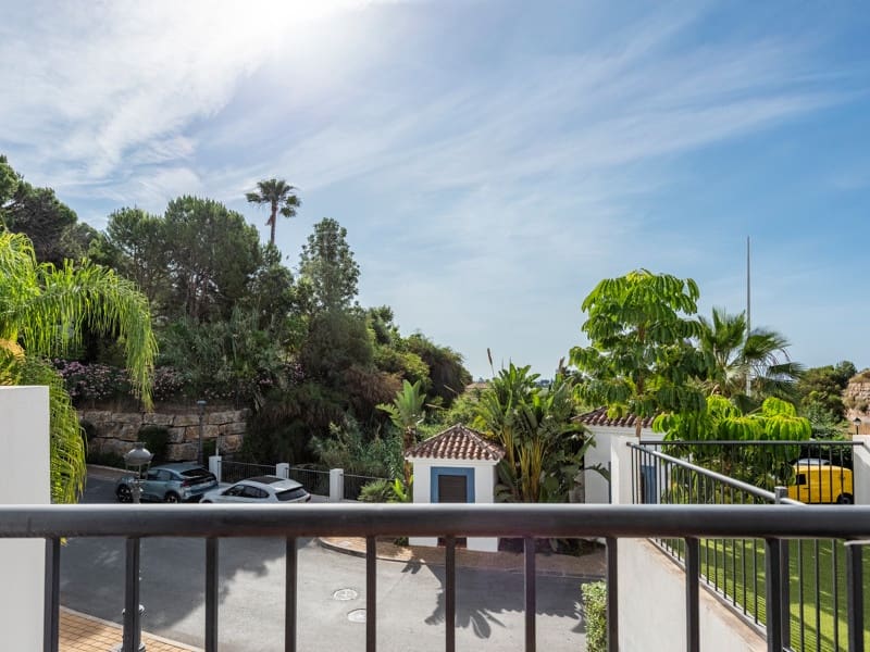 Apartamento Playa de 2 habitaciones en Benahavís en venta con piscina garaje - 549.000 € (Ref: 9982694)