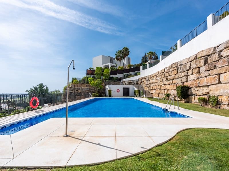 Apartamento Playa de 2 habitaciones en Benahavís en venta con piscina garaje - 549.000 € (Ref: 9982694)