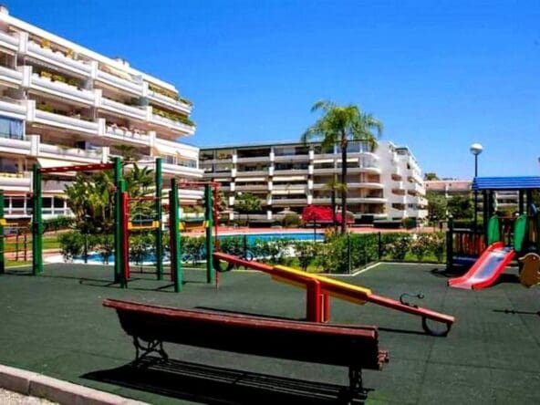 2 slaapkamer Strandappartement te koop in Marbella met zwembad garage - € 455.000 (Ref: 9982695)