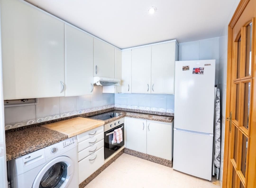 2 slaapkamer Strandappartement te koop in Marbella met zwembad garage - € 455.000 (Ref: 9982695)