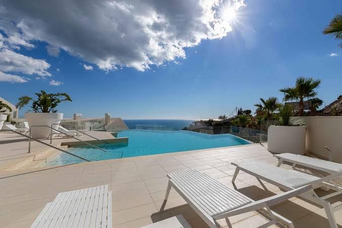 3 camera da letto Appartamento sulla Spiaggia in vendita in Benalmadena con piscina - 1.055.000 € (Rif: 9986407)