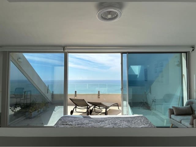 3 slaapkamer Strandappartement te koop in Benalmádena met zwembad - € 1.055.000 (Ref: 9986407)