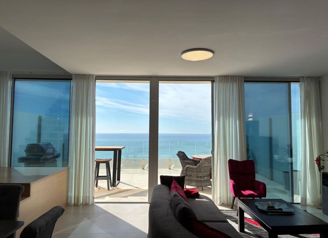 3 camera da letto Appartamento sulla Spiaggia in vendita in Benalmadena con piscina - 1.055.000 € (Rif: 9986407)