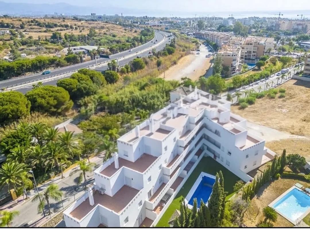 1 makuuhuone Ranta-asunto myytävänä paikassa Torremolinos mukana uima-altaan - 351 000 € (Ref: 9993832)