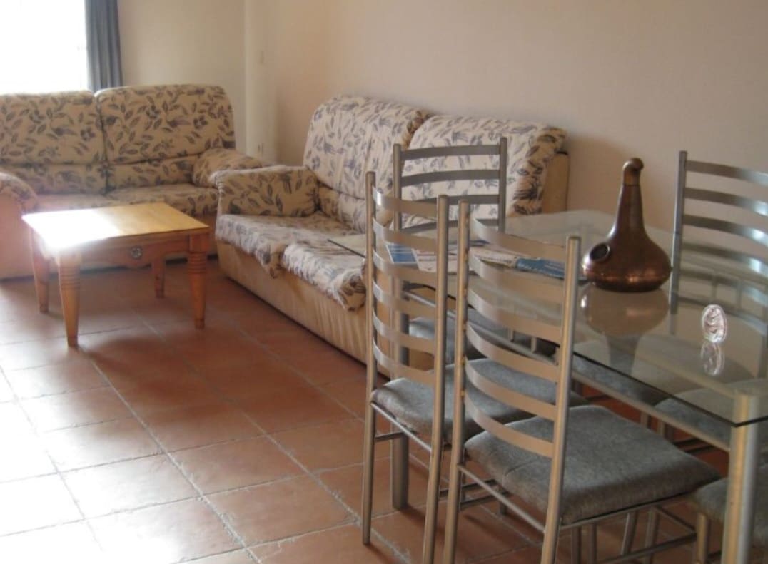 2 soverom Strandleiligheter til leie i Fuengirola med svømmebasseng garasje - € 1 300 (Ref: 9996628)