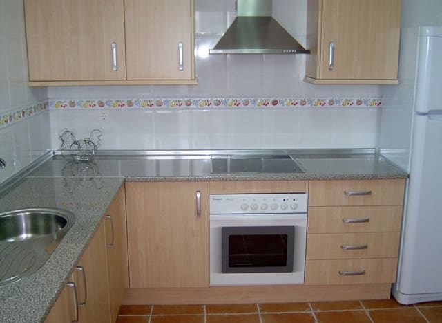 2 soverom Strandleiligheter til leie i Fuengirola med svømmebasseng garasje - € 1 300 (Ref: 9996628)