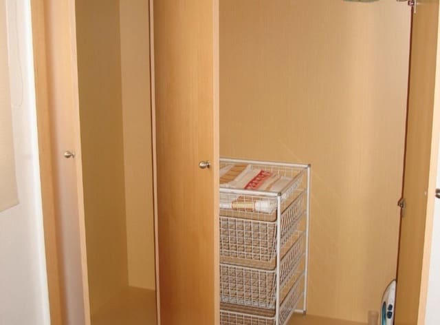 2 soverom Strandleiligheter til leie i Fuengirola med svømmebasseng garasje - € 1 300 (Ref: 9996628)