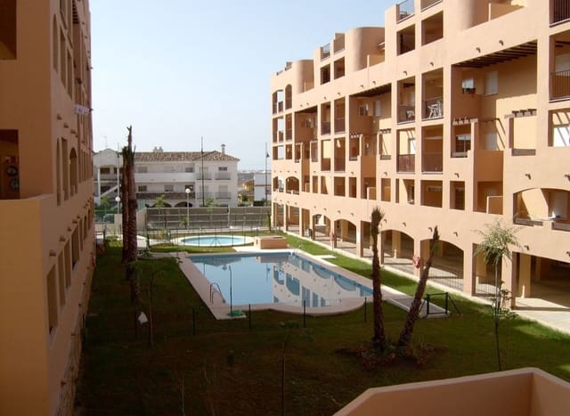 2 soverom Strandleiligheter til leie i Fuengirola med svømmebasseng garasje - € 1 300 (Ref: 9996628)