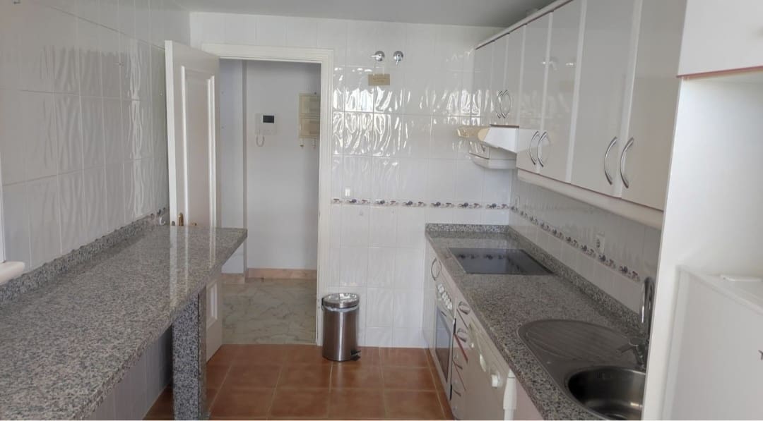 2 sypialnia Apartament przy plaży na sprzedaż w Mijas z basenem garażem - 435 000 € (Ref: 9996629)
