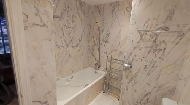2 sypialnia Apartament przy plaży na sprzedaż w Mijas z basenem garażem - 435 000 € (Ref: 9996629)