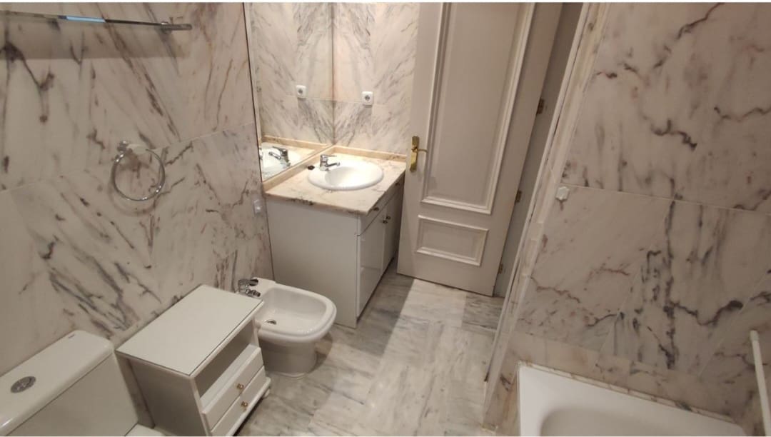 2 sypialnia Apartament przy plaży na sprzedaż w Mijas z basenem garażem - 435 000 € (Ref: 9996629)